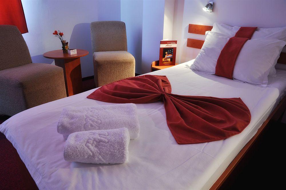 Hotel Alexis Kaloşvar Dış mekan fotoğraf