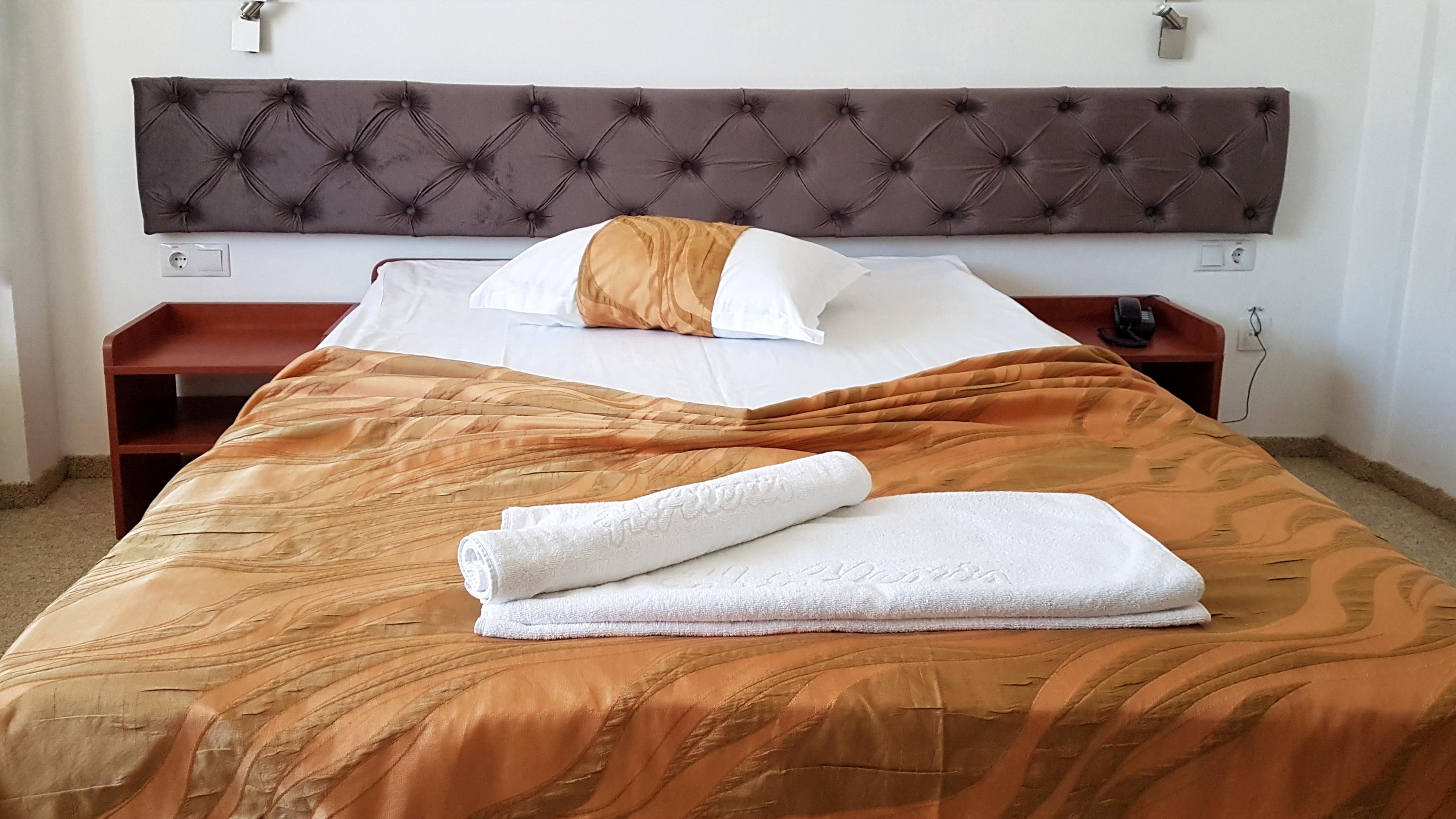 Hotel Alexis Kaloşvar Dış mekan fotoğraf