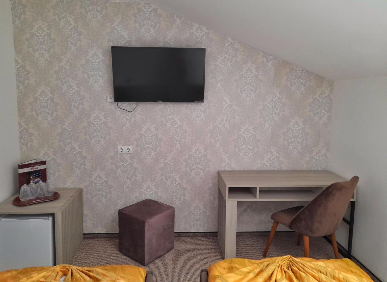 Hotel Alexis Kaloşvar Dış mekan fotoğraf
