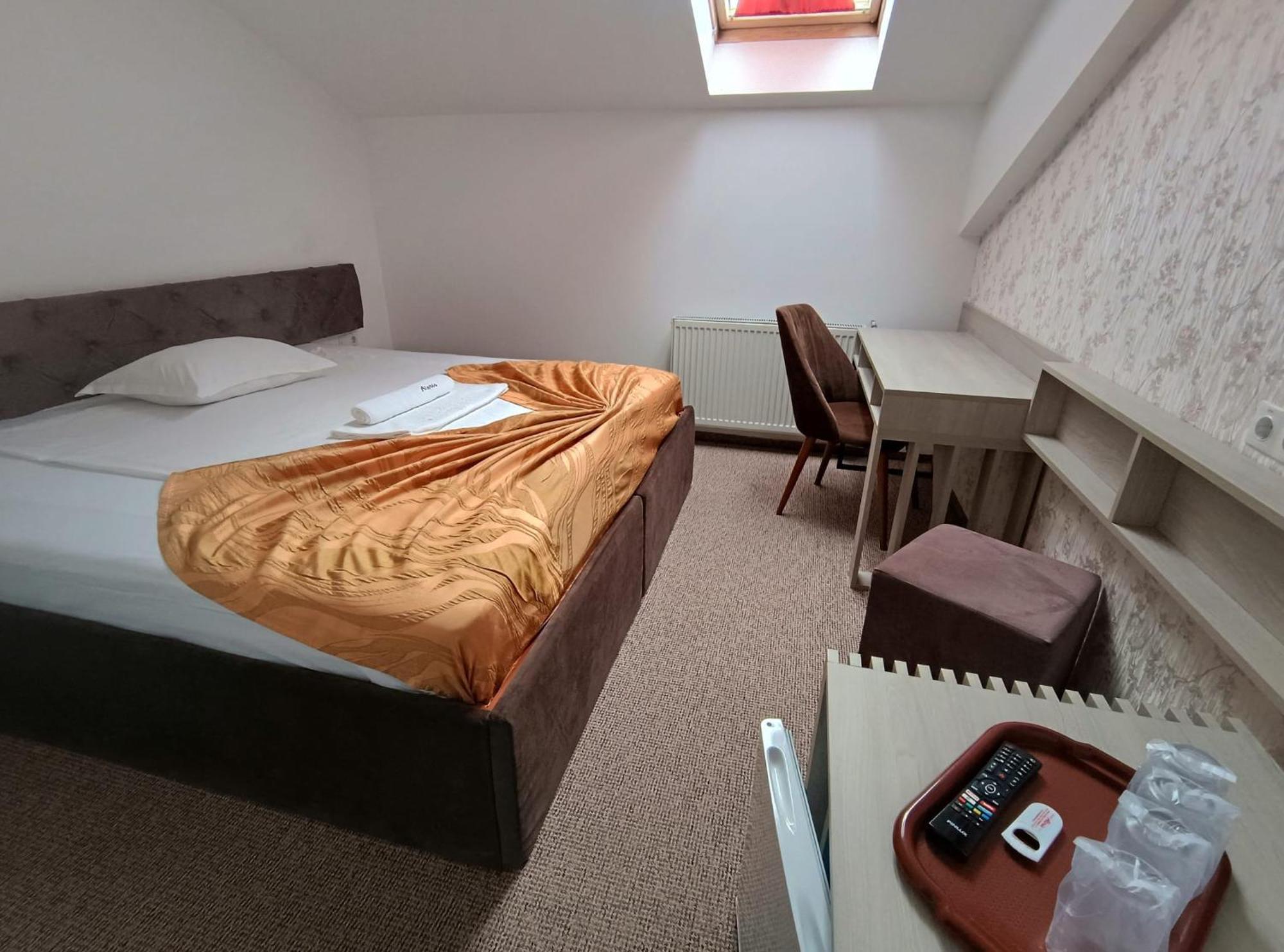 Hotel Alexis Kaloşvar Dış mekan fotoğraf