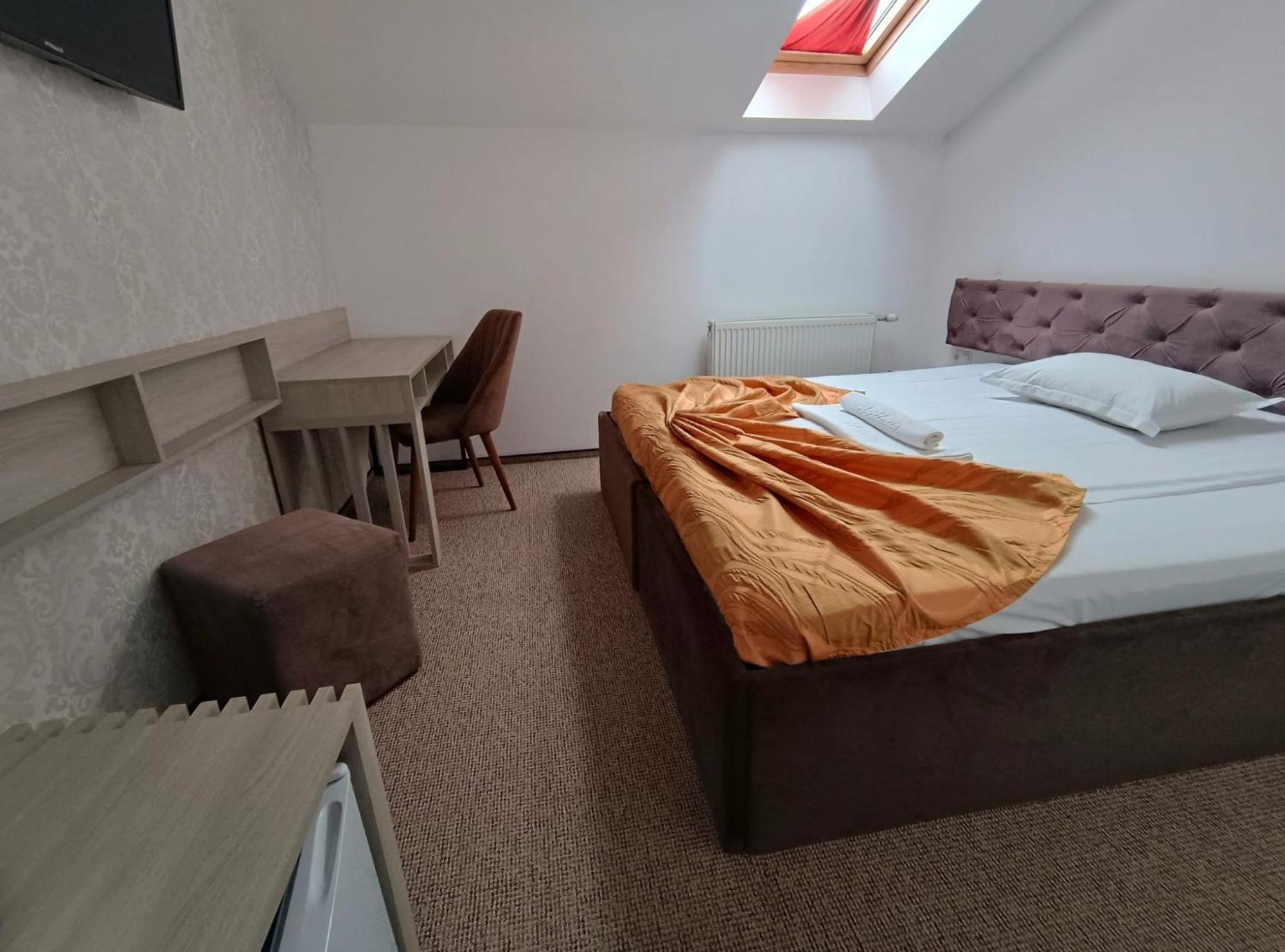 Hotel Alexis Kaloşvar Dış mekan fotoğraf