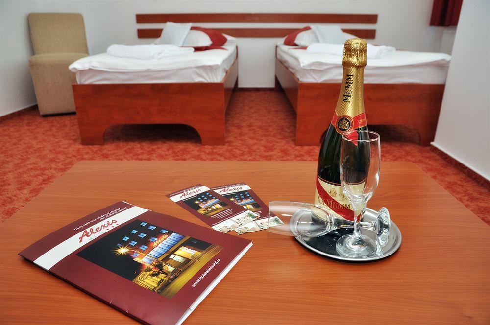 Hotel Alexis Kaloşvar Dış mekan fotoğraf